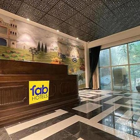 ניו דלהי Fabhotel Prime The Seven Seeds מראה חיצוני תמונה