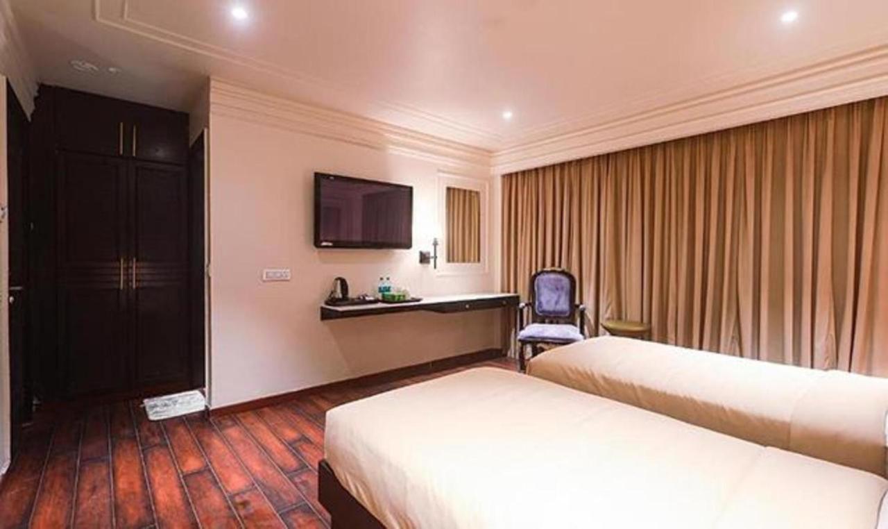 ניו דלהי Fabhotel Prime The Seven Seeds מראה חיצוני תמונה